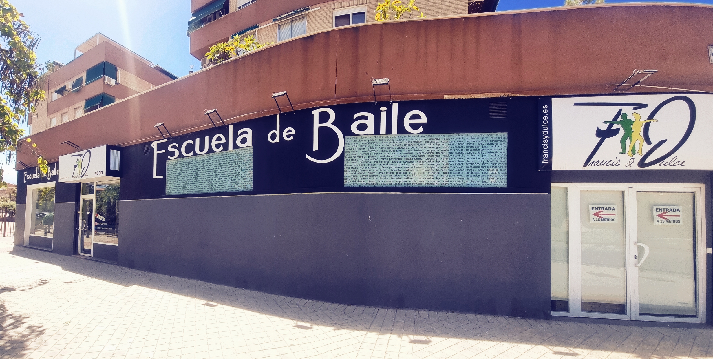 Foto fachada escuela de baile